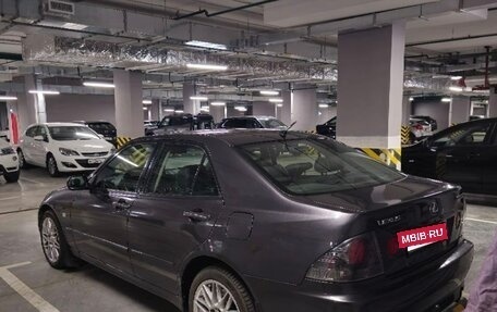 Lexus IS II рестайлинг 2, 2004 год, 850 000 рублей, 2 фотография