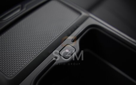 Land Rover Range Rover IV рестайлинг, 2025 год, 29 990 000 рублей, 14 фотография