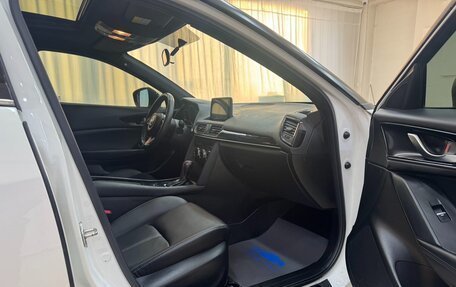 Mazda CX-4, 2021 год, 2 410 000 рублей, 10 фотография