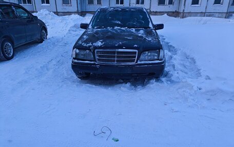 Mercedes-Benz C-Класс, 1995 год, 160 000 рублей, 3 фотография