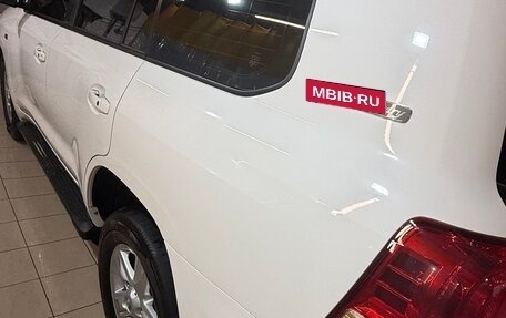 Toyota Land Cruiser 200, 2011 год, 4 450 000 рублей, 2 фотография