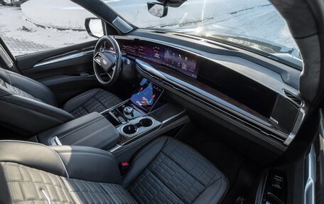 Cadillac Escalade V, 2024 год, 19 000 000 рублей, 12 фотография