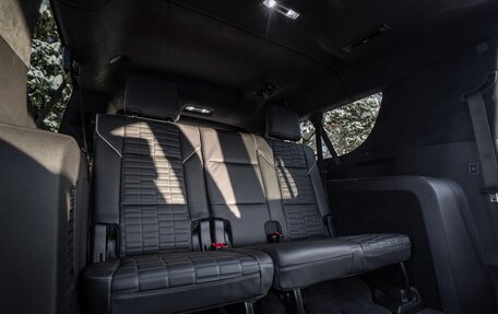 Cadillac Escalade V, 2024 год, 19 000 000 рублей, 15 фотография