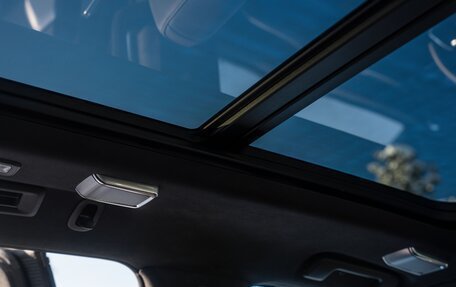 Cadillac Escalade V, 2024 год, 19 000 000 рублей, 26 фотография