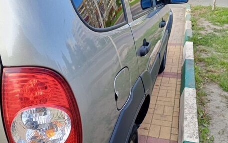 Chevrolet Niva I рестайлинг, 2019 год, 980 000 рублей, 3 фотография