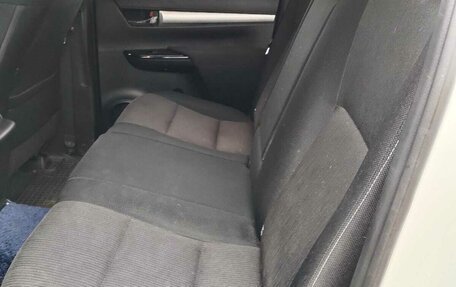 Toyota Hilux VIII, 2019 год, 3 500 000 рублей, 10 фотография