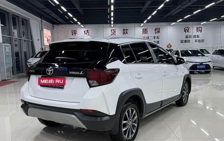 Toyota Yaris, 2022 год, 1 140 000 рублей, 6 фотография