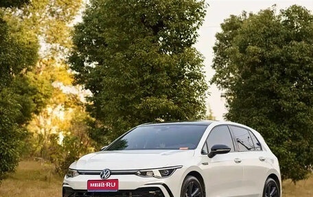 Volkswagen Golf VIII, 2021 год, 1 301 720 рублей, 1 фотография