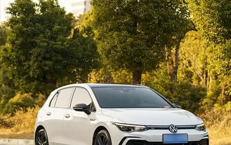 Volkswagen Golf VIII, 2021 год, 1 301 720 рублей, 3 фотография