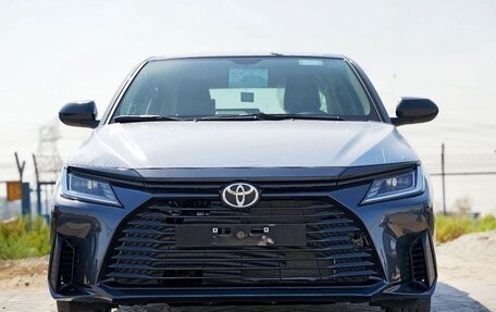 Toyota Yaris, 2025 год, 2 400 000 рублей, 2 фотография