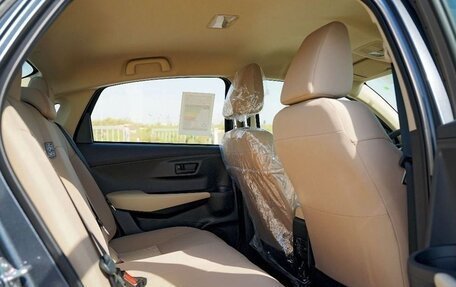 Toyota Yaris, 2025 год, 2 400 000 рублей, 18 фотография