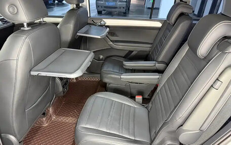 Volkswagen Touran III, 2021 год, 1 899 123 рублей, 9 фотография