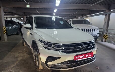 Volkswagen Tiguan II, 2023 год, 2 790 099 рублей, 3 фотография