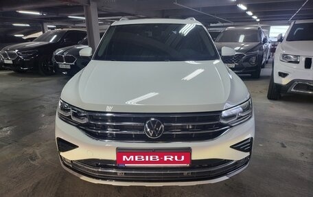 Volkswagen Tiguan II, 2023 год, 2 790 099 рублей, 2 фотография