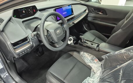 Toyota Prius IV XW50, 2025 год, 3 990 099 рублей, 6 фотография