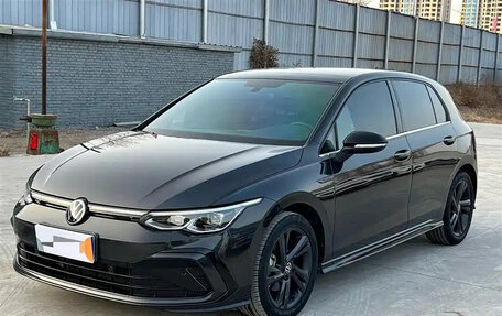 Volkswagen Golf VIII, 2023 год, 1 890 000 рублей, 1 фотография