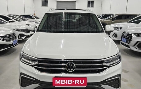 Volkswagen Tiguan II, 2022 год, 2 545 005 рублей, 2 фотография