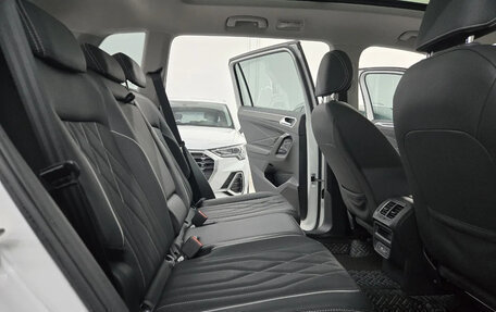 Volkswagen Tiguan II, 2022 год, 2 545 005 рублей, 14 фотография