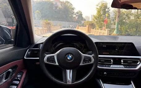 BMW 3 серия, 2022 год, 2 610 000 рублей, 12 фотография