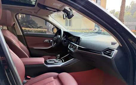 BMW 3 серия, 2022 год, 2 610 000 рублей, 13 фотография