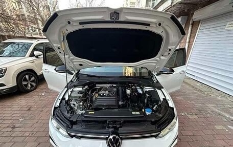 Volkswagen Golf VIII, 2022 год, 1 800 000 рублей, 3 фотография