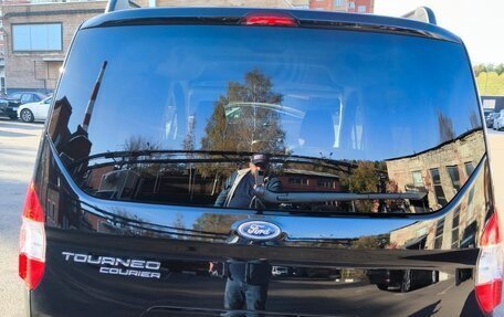 Ford Tourneo Courier I рестайлинг, 2021 год, 2 600 000 рублей, 26 фотография