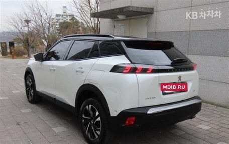 Peugeot 2008 II, 2022 год, 1 910 000 рублей, 3 фотография