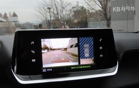 Peugeot 2008 II, 2022 год, 1 910 000 рублей, 16 фотография