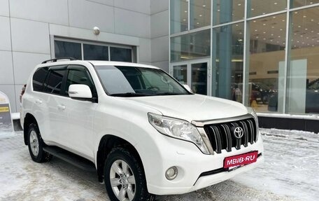 Toyota Land Cruiser Prado 150 рестайлинг 2, 2014 год, 2 690 000 рублей, 3 фотография