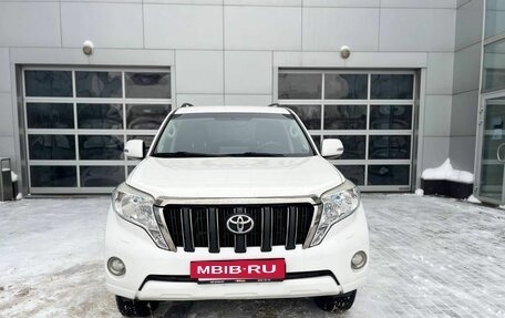 Toyota Land Cruiser Prado 150 рестайлинг 2, 2014 год, 2 690 000 рублей, 2 фотография