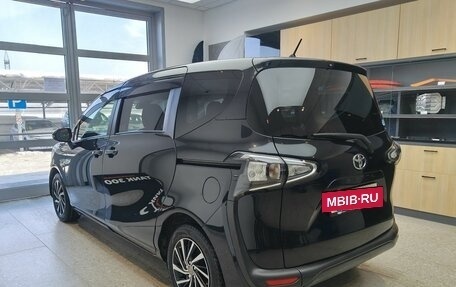 Toyota Sienta II, 2021 год, 1 540 000 рублей, 7 фотография