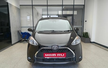 Toyota Sienta II, 2021 год, 1 540 000 рублей, 3 фотография