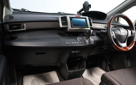 Honda Freed I, 2013 год, 1 179 000 рублей, 9 фотография