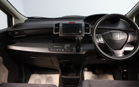 Honda Freed I, 2009 год, 999 000 рублей, 10 фотография