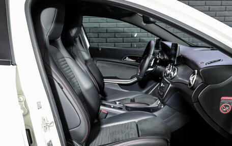 Mercedes-Benz GLA, 2016 год, 1 890 000 рублей, 11 фотография