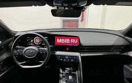 Hyundai Elantra, 2022 год, 1 300 230 рублей, 13 фотография