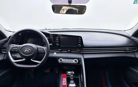 Hyundai Elantra, 2023 год, 1 100 000 рублей, 7 фотография