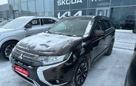 Mitsubishi Outlander III рестайлинг 3, 2021 год, 2 799 000 рублей, 1 фотография