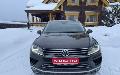 Volkswagen Touareg III, 2016 год, 3 050 000 рублей, 8 фотография