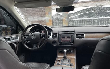 Volkswagen Touareg III, 2016 год, 3 050 000 рублей, 15 фотография
