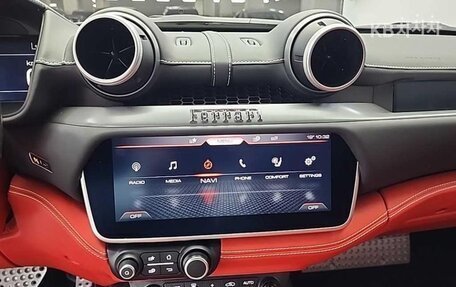Ferrari Portofino, 2022 год, 23 000 000 рублей, 10 фотография