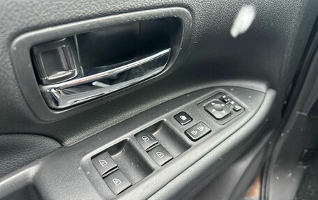 Mitsubishi Outlander III рестайлинг 3, 2021 год, 2 799 000 рублей, 10 фотография