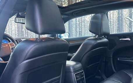 Chrysler 300C II, 2012 год, 1 939 000 рублей, 17 фотография