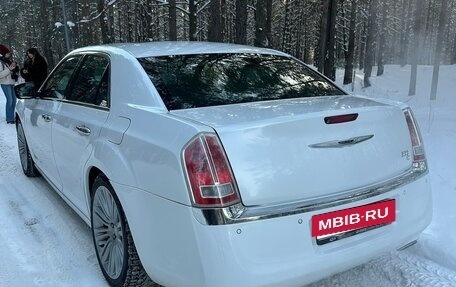 Chrysler 300C II, 2012 год, 1 939 000 рублей, 18 фотография