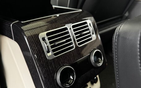 Land Rover Range Rover IV рестайлинг, 2018 год, 11 000 000 рублей, 23 фотография