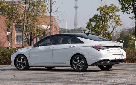 Hyundai Elantra, 2022 год, 1 100 000 рублей, 6 фотография