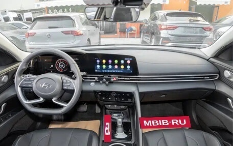 Hyundai Elantra, 2022 год, 1 100 000 рублей, 13 фотография