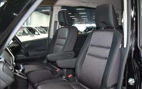 Nissan Serena IV, 2018 год, 2 150 000 рублей, 6 фотография