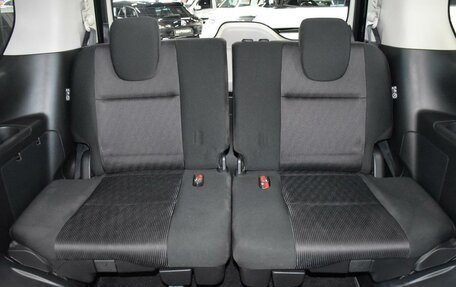 Nissan Serena IV, 2018 год, 2 150 000 рублей, 11 фотография