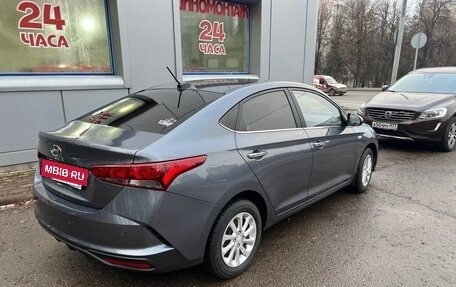 Hyundai Solaris II рестайлинг, 2021 год, 1 590 000 рублей, 6 фотография